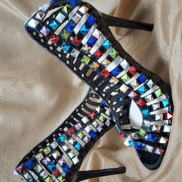 Heels used.MAKE OFFER!! - Picture 2 of 2